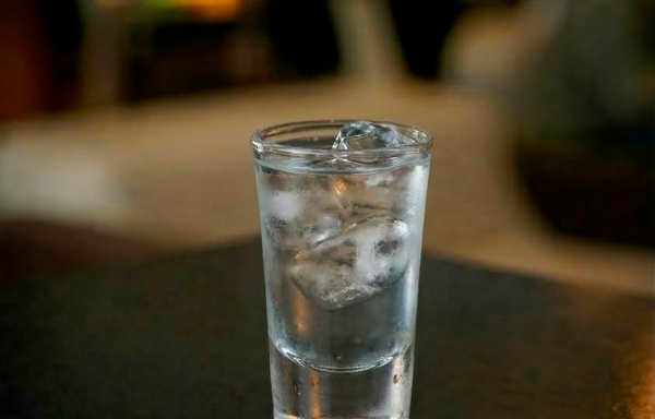 Chupito Normal con hielo